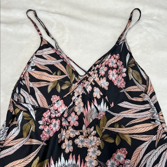 Midnight Bakery Floral Print Satin Chemise – Size M - Picture 6 of 7